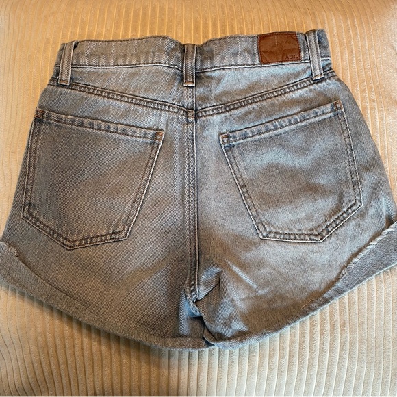 Denim shorts - Picture 2 of 3